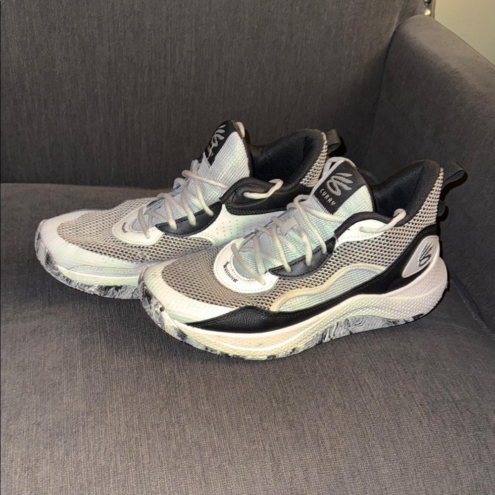Stylish Curry Black and White Sneakers
